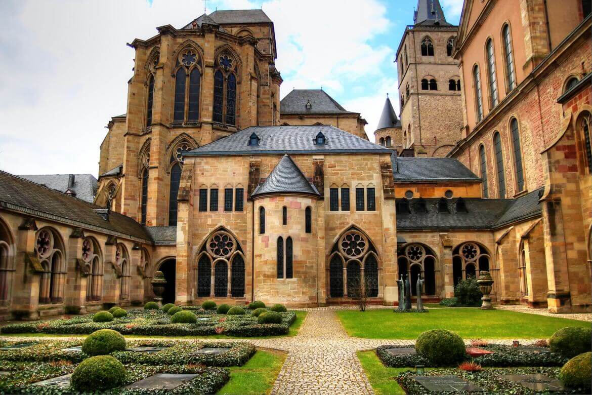 TREVERIS CRUCEROS FLUVIALES MOSELA CRUCEROS MOSELA MOSELLE CRUISES TREVERIS CRUISES CRUCEROS TREVERIS TRIER MOSELLE RIVER CRUISES #CrucerosFluviales #Trier #Mosela #Moselle #MoselleRiverCruises #RiverCruises